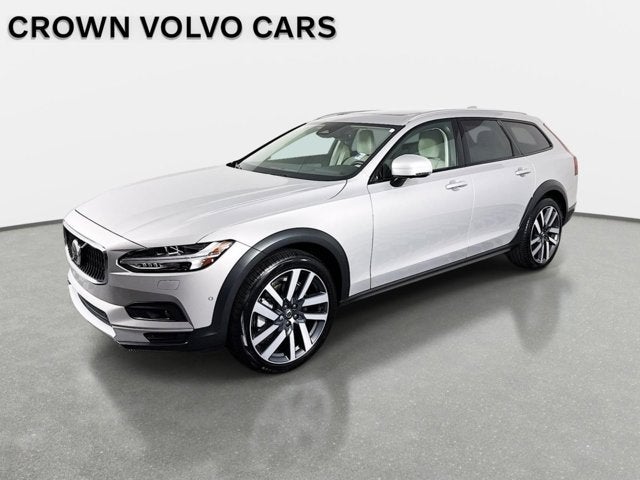 2025 Volvo V90 Cross Country Plus