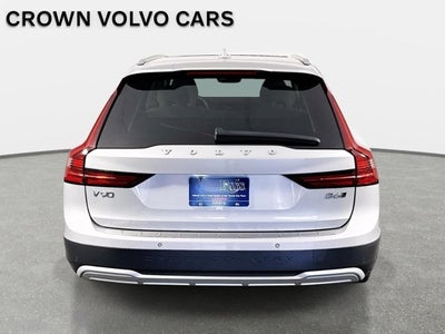 2025 Volvo V90 Cross Country Plus