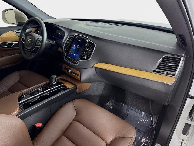2024 Volvo XC90 Plus Bright Theme