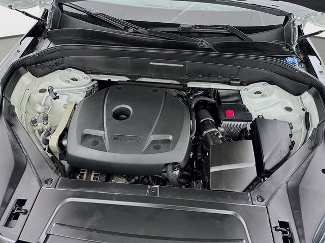 2022 Volvo XC90 Momentum