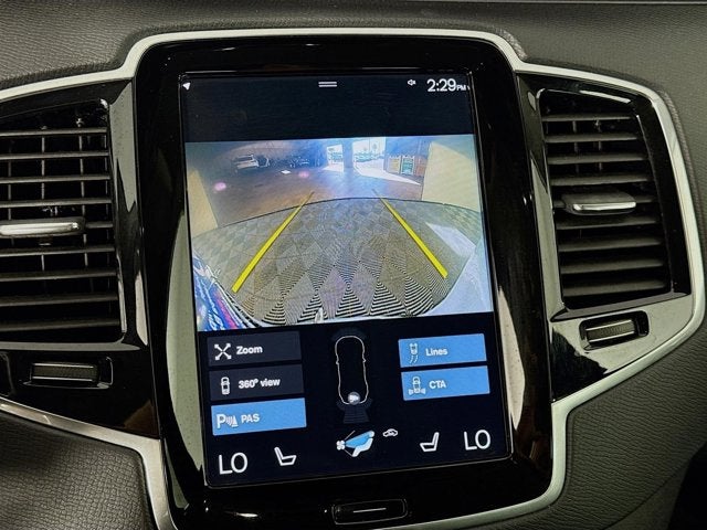 2022 Volvo XC90 Momentum