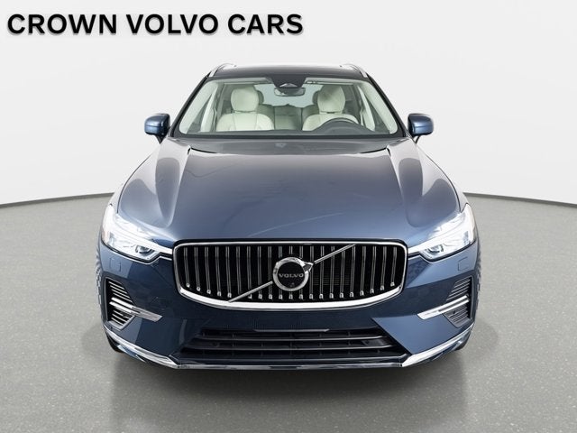 2023 Volvo XC60 Recharge Plug-In Hybrid Plus Bright Theme
