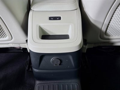 2023 Volvo XC60 Recharge Plug-In Hybrid Plus Bright Theme