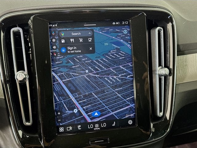 2023 Volvo XC40 Plus Bright Theme