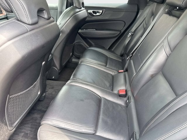 2023 Volvo XC60 Ultimate Bright Theme