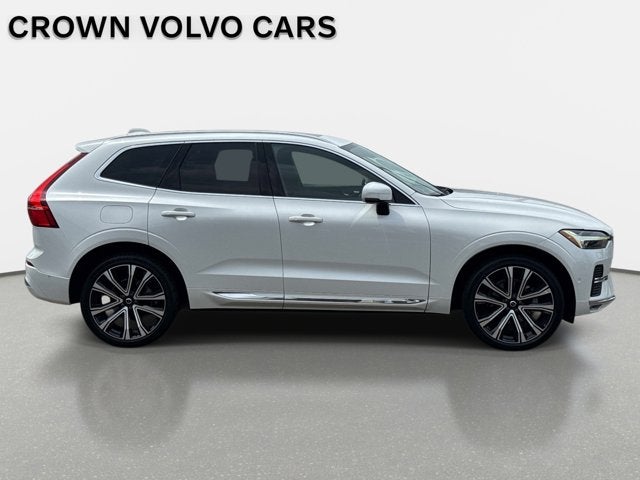 2023 Volvo XC60 Ultimate Bright Theme