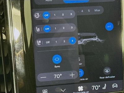 2023 Volvo XC60 Ultimate Bright Theme