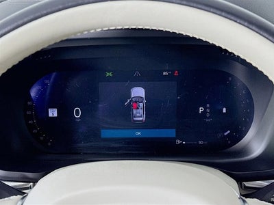 2023 Volvo XC60 Ultimate Bright Theme
