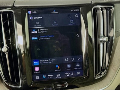 2023 Volvo XC60 Ultimate Bright Theme