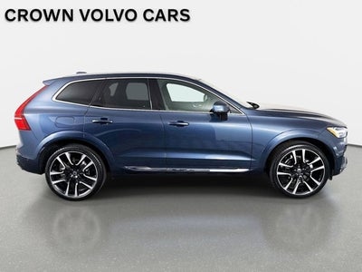 2023 Volvo XC60 Ultimate Bright Theme