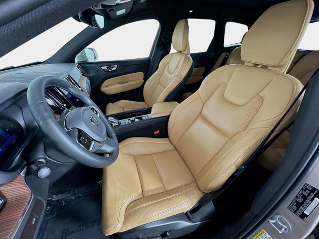 2023 Volvo XC60 Ultimate Bright Theme