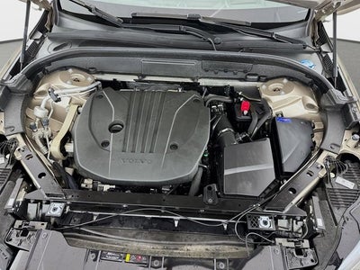 2023 Volvo XC60 Ultimate Bright Theme