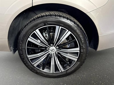 2023 Volvo XC60 Ultimate Bright Theme