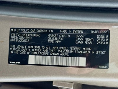 2023 Volvo XC60 Ultimate Bright Theme