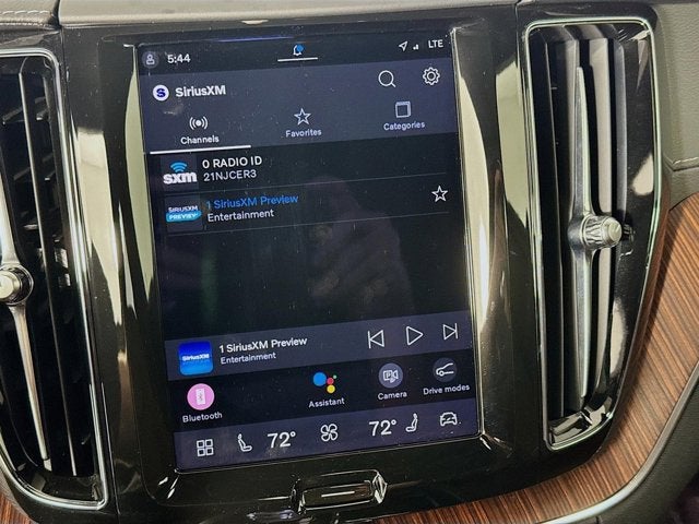 2023 Volvo XC60 Ultimate Bright Theme