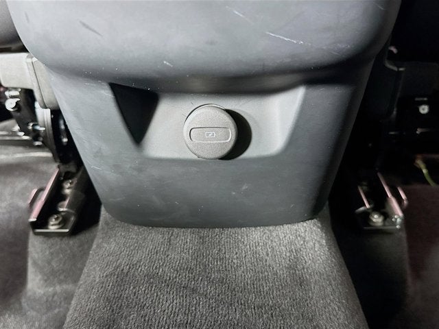 2023 Volvo XC60 Ultimate Bright Theme