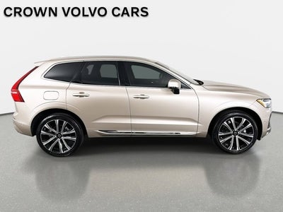 2023 Volvo XC60 Ultimate Bright Theme