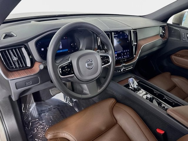 2023 Volvo XC60 Ultimate Bright Theme