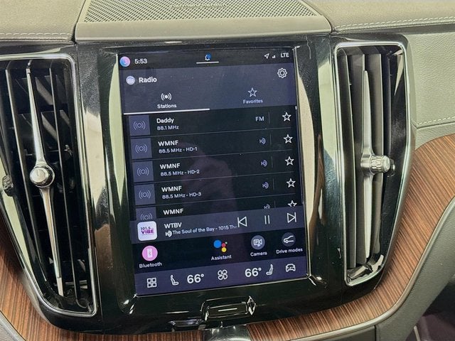 2023 Volvo XC60 Ultimate Bright Theme