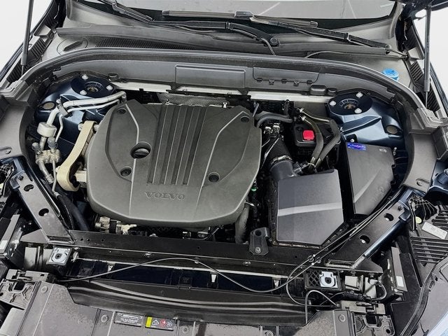 2023 Volvo XC60 Ultimate Bright Theme
