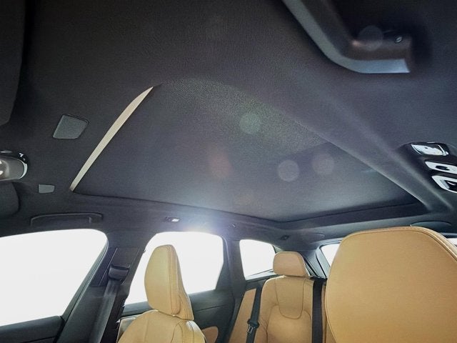 2023 Volvo XC60 Ultimate Dark Theme