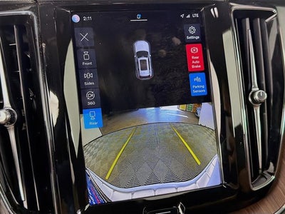 2023 Volvo XC60 Ultimate Dark Theme