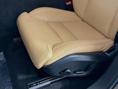 2023 Volvo XC60 Ultimate Dark Theme