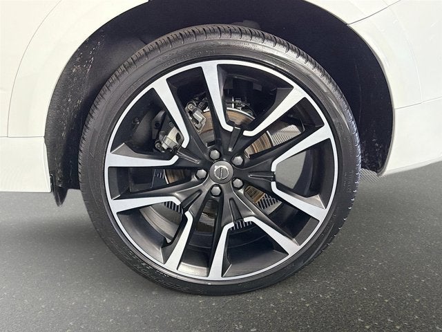 2023 Volvo XC60 Ultimate Dark Theme