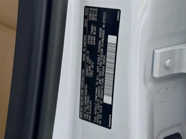 2023 Volvo XC60 Ultimate Dark Theme