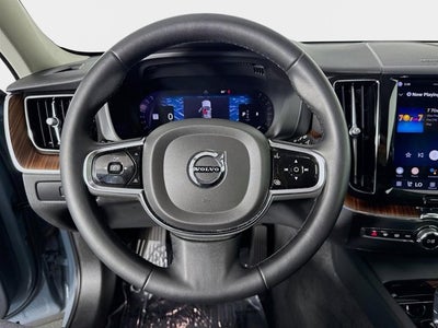 2023 Volvo XC60 Plus Dark Theme