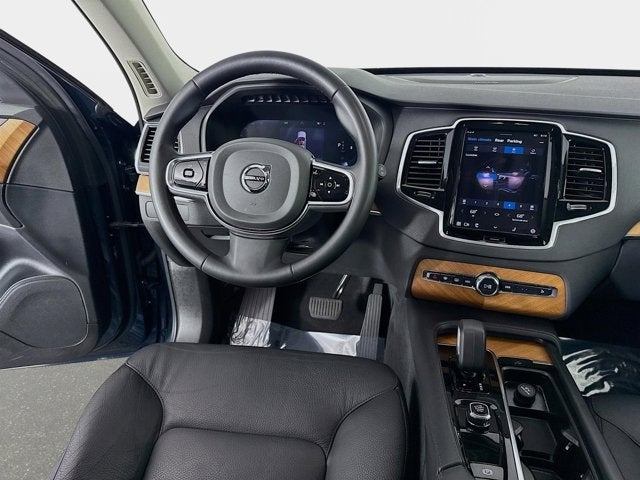 2023 Volvo XC90 Plus
