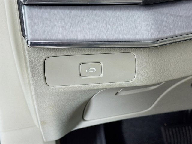 2023 Volvo XC90 Core