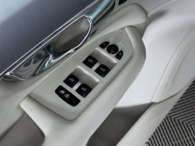 2023 Volvo XC90 Core