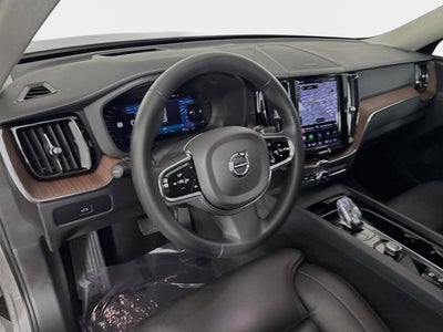 2023 Volvo XC60 Ultimate Bright Theme