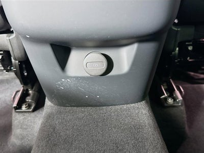 2023 Volvo XC60 Plus Bright Theme