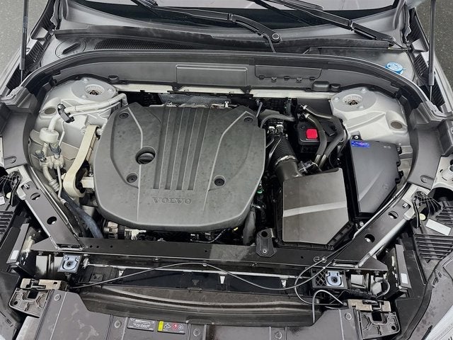 2023 Volvo XC60 Plus Bright Theme