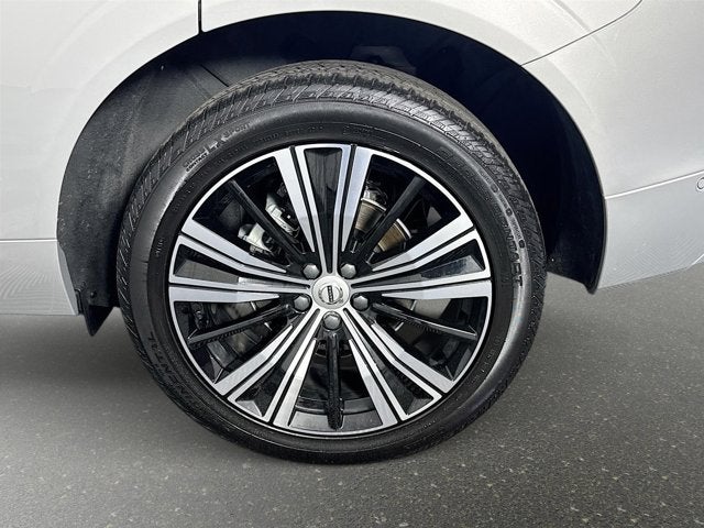 2023 Volvo XC60 Plus Bright Theme