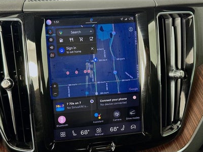 2023 Volvo XC60 Plus Bright Theme