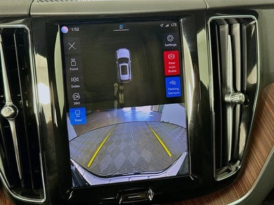 2023 Volvo XC60 Plus Bright Theme