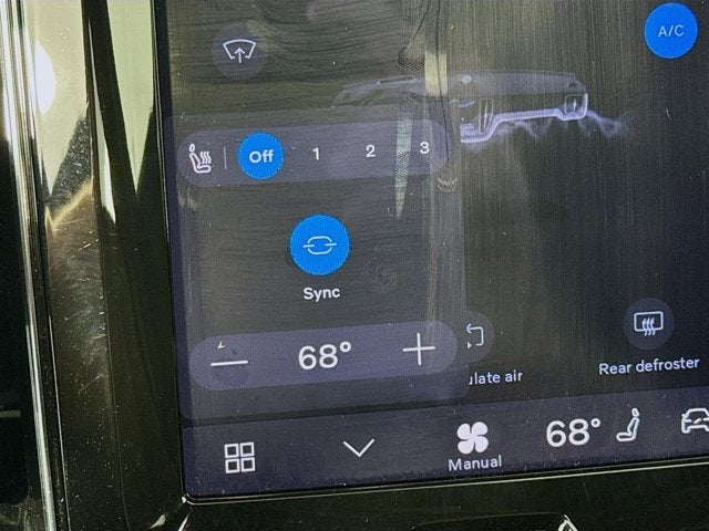 2023 Volvo XC60 Plus Bright Theme