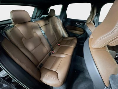 2023 Volvo XC60 Plus Bright Theme