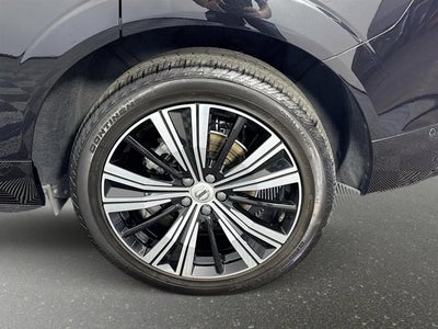2023 Volvo XC60 Plus Bright Theme