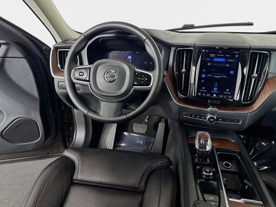 2023 Volvo XC60 Ultimate Bright Theme