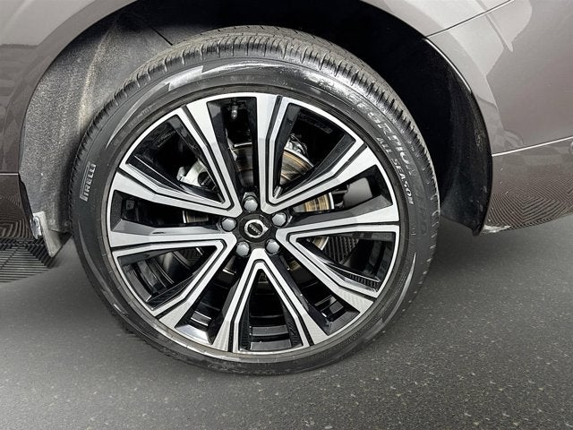 2023 Volvo XC60 Ultimate Bright Theme