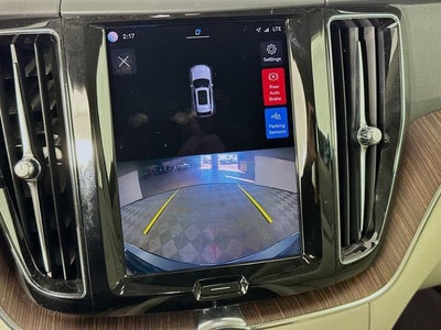 2022 Volvo XC60 Momentum