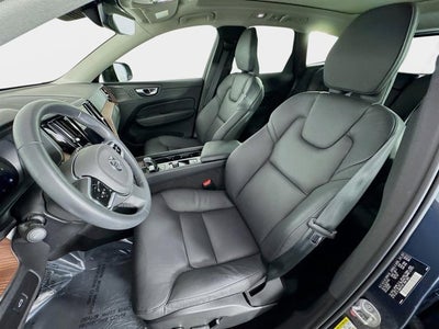 2024 Volvo XC60 Plus Dark Theme