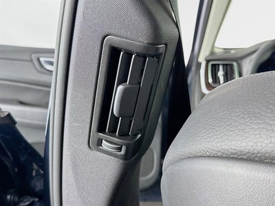 2024 Volvo XC60 Plus Dark Theme