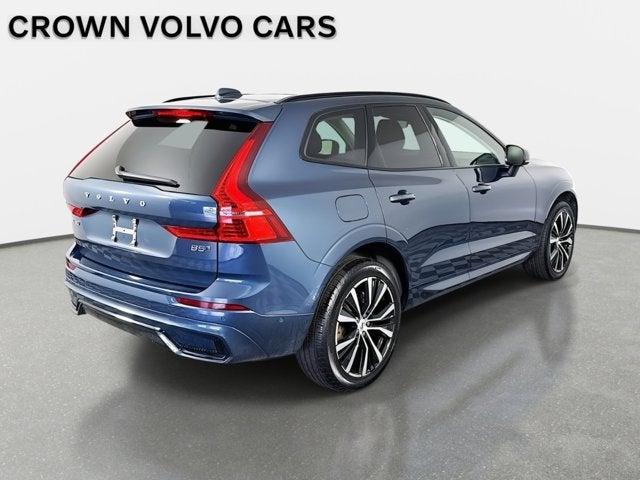 2024 Volvo XC60 Plus Dark Theme