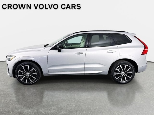 2023 Volvo XC60 Plus Dark Theme