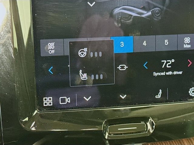 2023 Volvo XC60 Plus Bright Theme